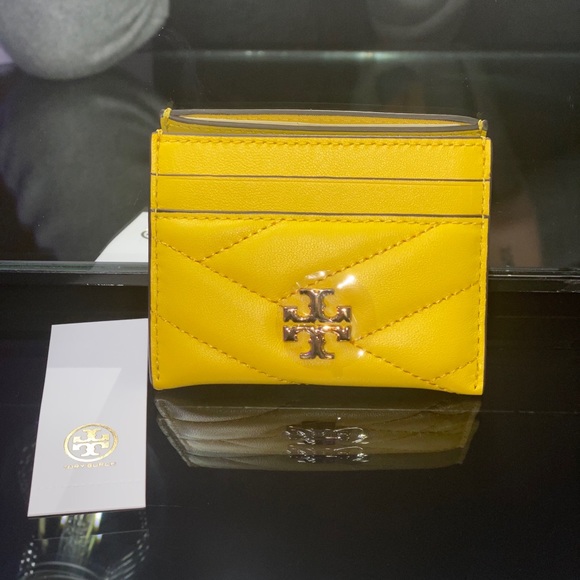 NEW! Tory Burch Kira Chevron Card Case in Limone - Picture 2 of 7